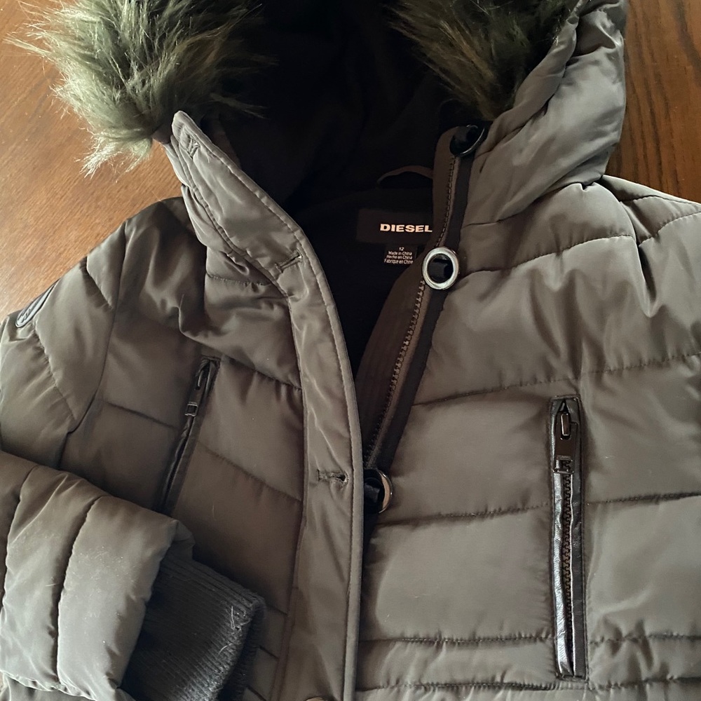 Green winter coat for girls. Size 12. Gently used.